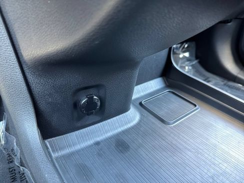 Certified 2025 Toyota Sienna Limited AWD/4WD image 27
