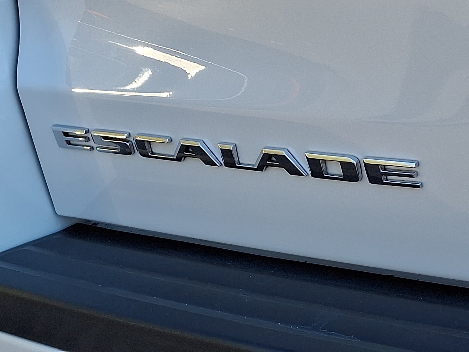 Used 2020 Cadillac Escalade Luxury AWD/4WD image 30