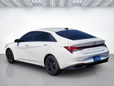 Certified 2023 Hyundai Elantra SEL FWD image 13