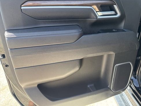 Used 2025 Chevrolet Silverado 2500 LT w/ Convenience Package image 27