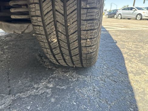Used 2017 Ford Explorer Sport w/ Equipment Group 401A AWD/4WD image 7