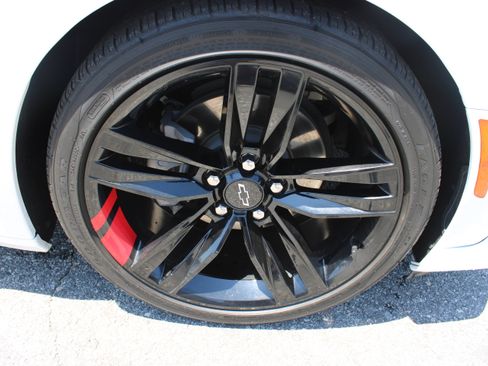 Used 2024 Chevrolet Camaro LT w/ Redline Edition RWD image 9