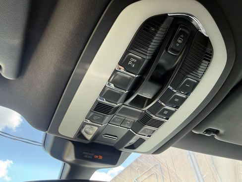 Used 2016 Porsche Macan S AWD/4WD image 14