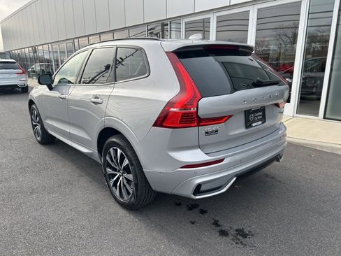 Certified 2025 Volvo XC60 B5 Plus image 3