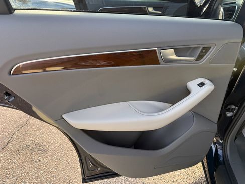 Used 2011 Audi Q5 2.0T Premium image 16