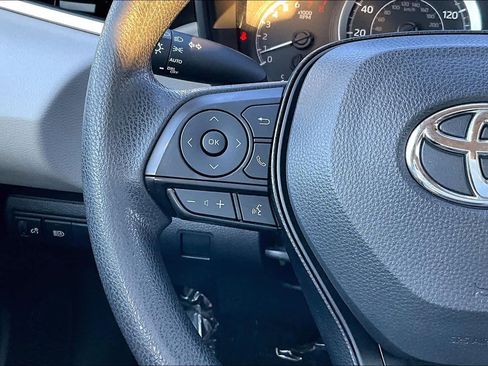 Used 2020 Toyota Corolla LE w/ LE Convenience Package image 22