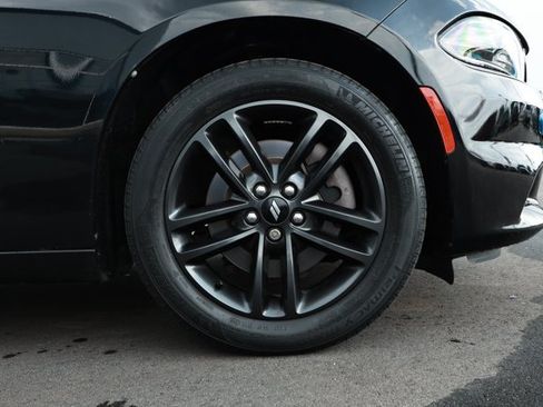 Used 2019 Dodge Charger SXT w/ Blacktop Package AWD/4WD image 5