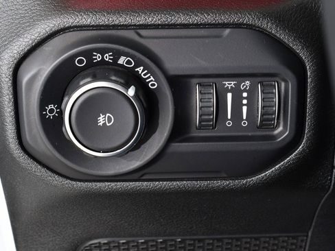 Used 2019 Jeep Wrangler Unlimited Rubicon image 32