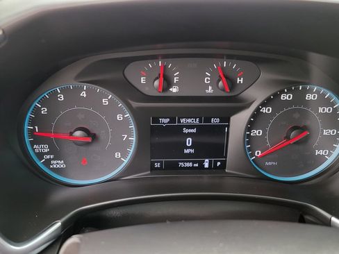 Used 2018 Chevrolet Equinox LT FWD image 19