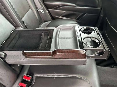 Used 2019 Cadillac XTS Luxury image 36