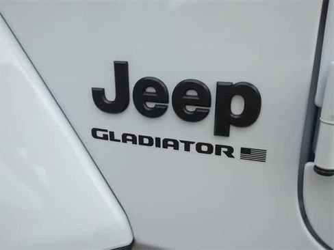 New 2025 Jeep Gladiator Sport image 12
