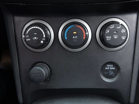 Used 2013 Nissan Rogue S w/ Special Edition Pkg AWD/4WD image 34