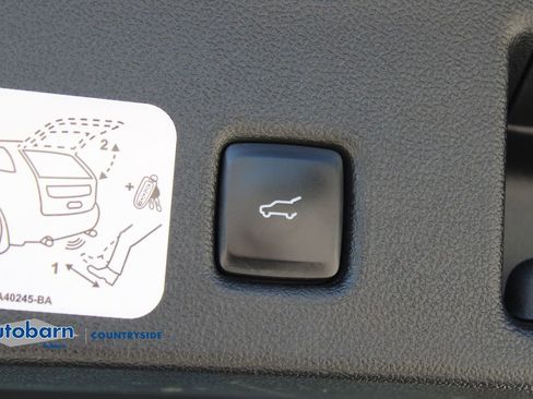 Used 2020 Ford Escape SEL FWD image 28