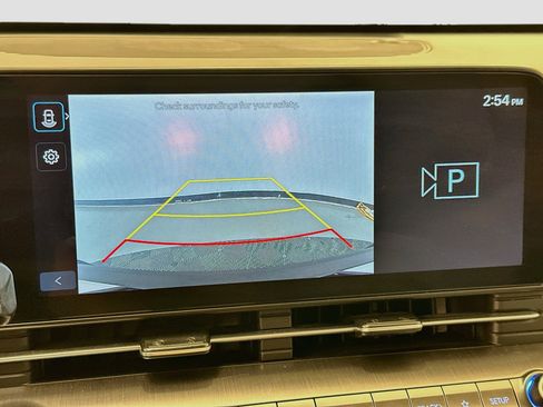 Used 2025 Hyundai Kona SEL AWD/4WD image 23