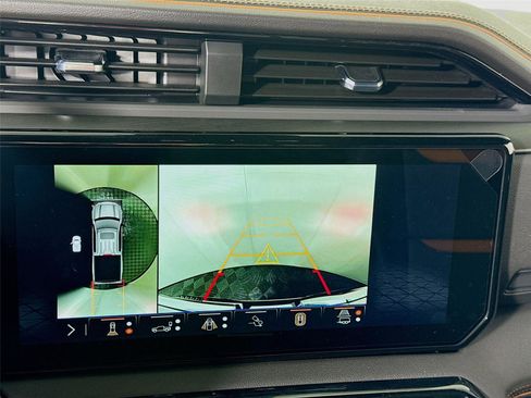 New 2026 GMC Sierra 1500 AT4 w/ AT4 Premium Package image 9