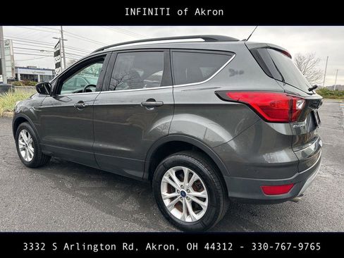 Used 2019 Ford Escape SEL image 9