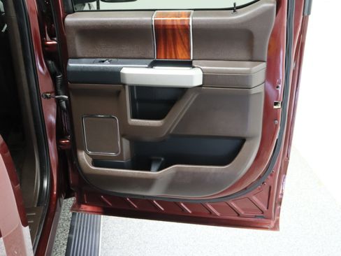 Used 2015 Ford F150 King Ranch w/ Equipment Group 601A Luxury AWD/4WD image 36
