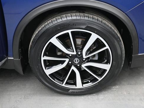 Used 2019 Nissan Rogue SL w/ Premium Package image 41