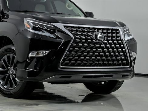 Used 2023 Lexus GX 460 Premium w/ Premium Package AWD/4WD image 3