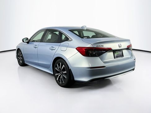 Used 2022 Honda Civic EX image 5
