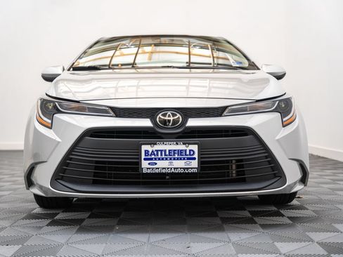 Used 2024 Toyota Corolla LE FWD image 2