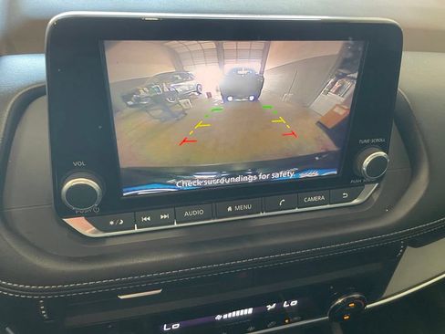 Certified 2023 Nissan Rogue SV FWD image 8