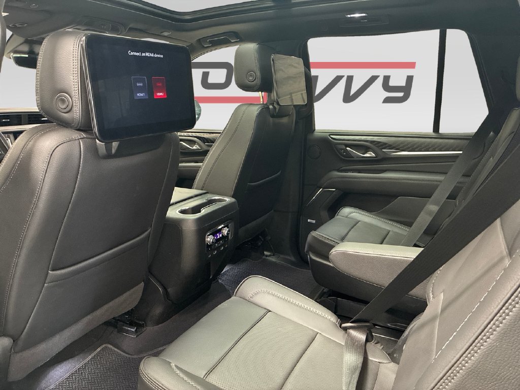 Used 2024 GMC Yukon Denali w/ Denali Reserve Package RWD image 17