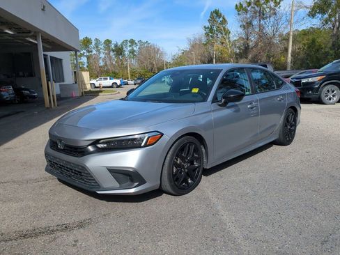 Used 2023 Honda Civic Sport image 2