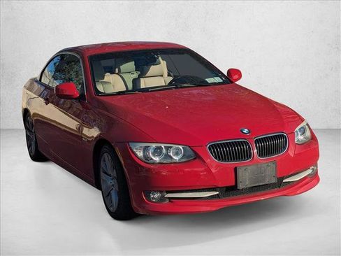 Used 2012 BMW 328i Convertible image 3