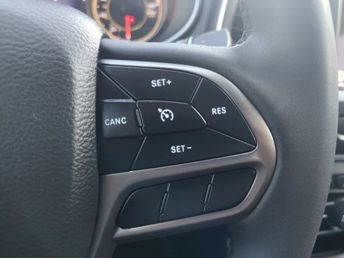 Used 2022 Jeep Cherokee Latitude Lux image 24