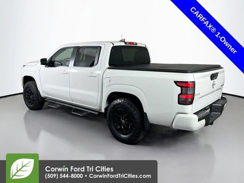 Used 2024 Nissan Frontier SV w/ Tow Package AWD/4WD image 11
