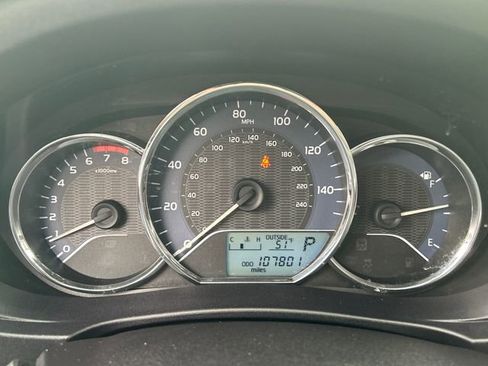 Used 2015 Toyota Corolla LE image 16