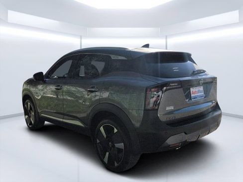 Used 2025 Nissan Kicks SR FWD image 5