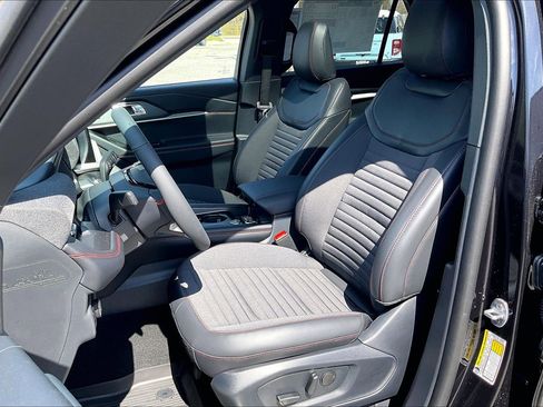 New 2026 Ford Explorer ST-Line image 9