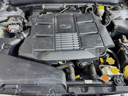 Used 2014 Subaru Outback 3.6R Limited w/ Moonroof Package image 38