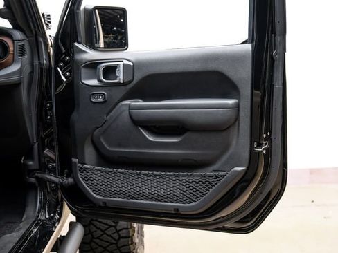 Used 2024 Jeep Wrangler Unlimited Rubicon w/ Technology Group AWD/4WD image 86
