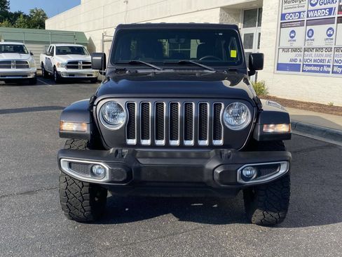 Used 2018 Jeep Wrangler Unlimited Sahara AWD/4WD image 2