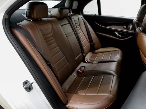 Used 2019 Mercedes-Benz E 300 image 33