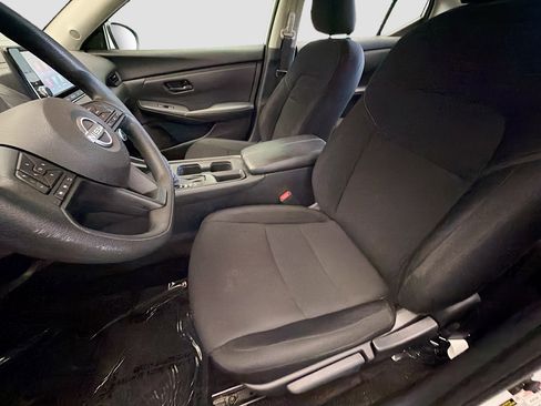 Used 2025 Nissan Sentra S image 11