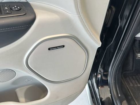 Used 2020 Jeep Grand Cherokee Summit AWD/4WD image 11