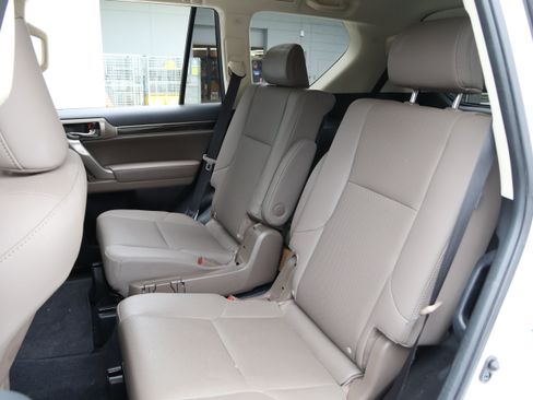 Used 2020 Lexus GX 460 Premium AWD/4WD image 34