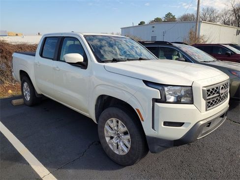 Certified 2022 Nissan Frontier SV image 8