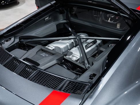 Used 2018 Audi R8 V10 RWD image 41