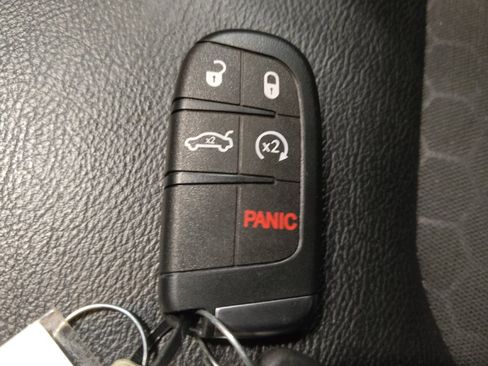 Used 2020 Jeep Compass Latitude w/ Popular Equipment Group FWD image 32