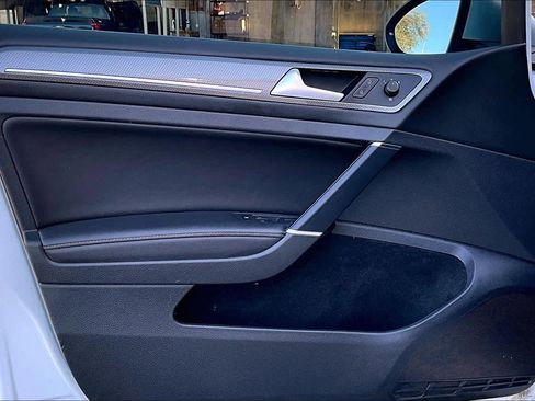 Used 2018 Volkswagen Golf Alltrack SEL image 24