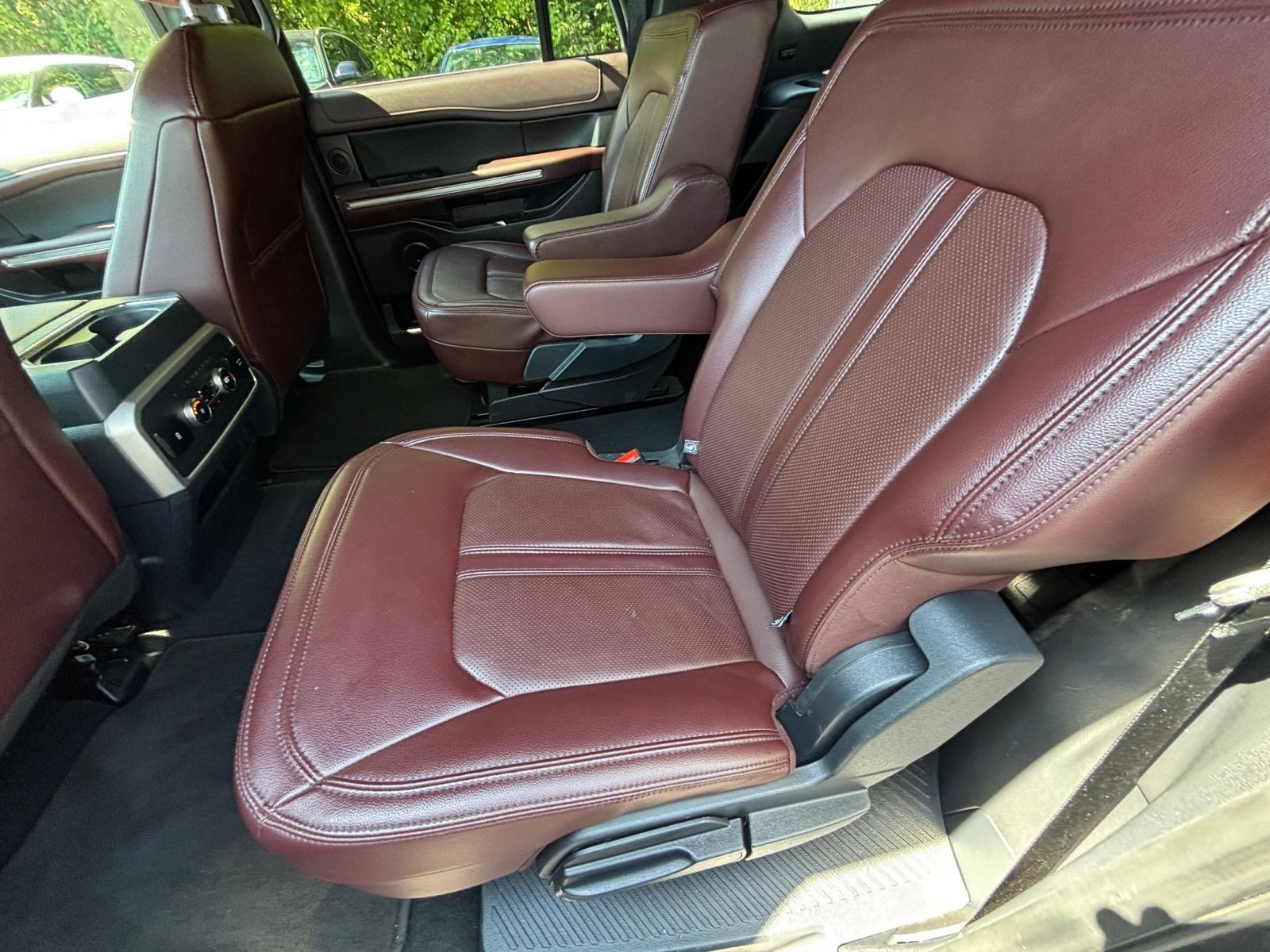 Used 2024 Ford Expedition Max Limited AWD/4WD image 37