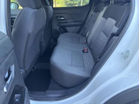 New 2025 Nissan Kicks SV image 28