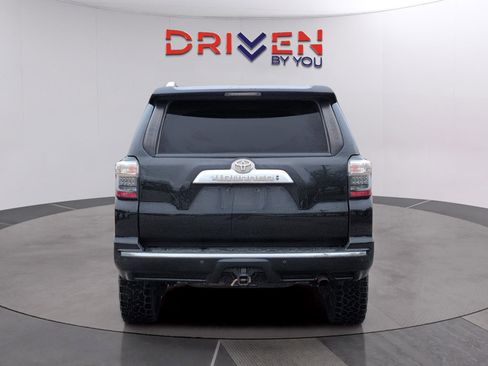 Used 2022 Toyota 4Runner Limited image 4