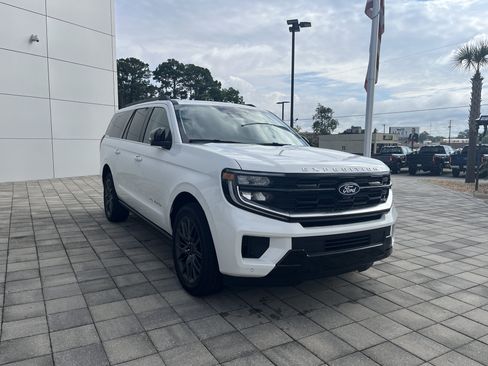 New 2027 Ford Expedition Max Platinum w/ Driver's Package RWD image 8