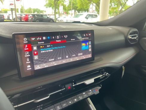 New 2024 Dodge Hornet GT w/ Tech Pack w/o Parking AWD/4WD image 8